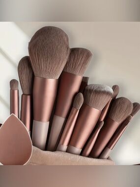 Rose Metallic 10-Piece Women’s Makeup Brush Set with Sponge